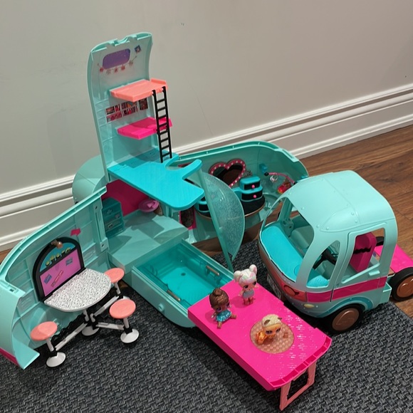 🛑 SOLD!!! LOL Glamper Camper Van Play Set Toy + L.O.L. Dolls - Picture 9 of 10